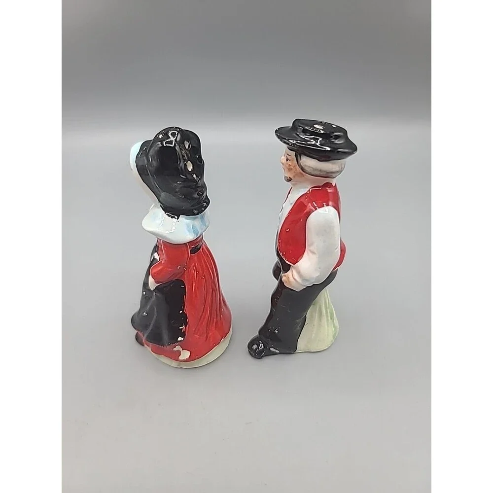 Vintage Amish Salt And Pepper Shakers